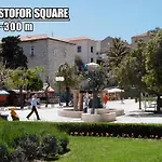 Tina Pensjonat Rab Town